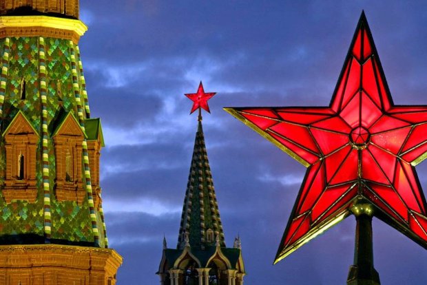 Рубиновые звёзды на башнях Кремля. Из чего на самом деле сделаны кремлёвские «рубиновые» звёзды и причём здесь нанотехнологии?